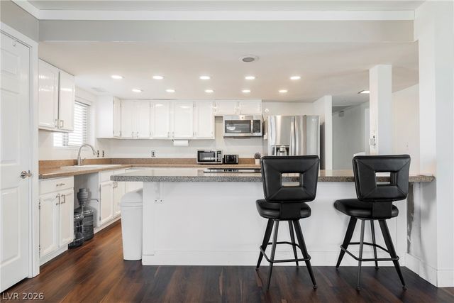 230 West Rochell Drive, Henderson, NV 89015