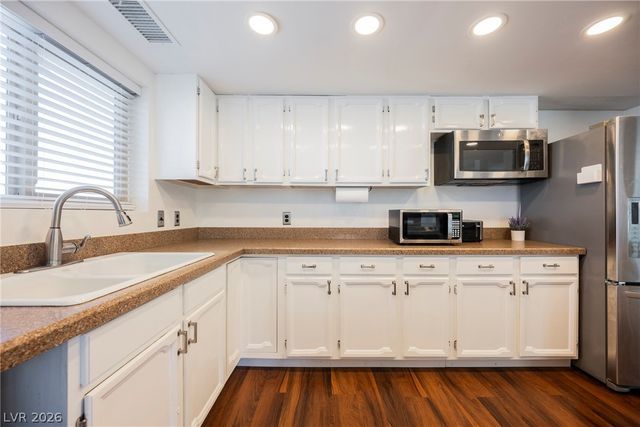 230 West Rochell Drive, Henderson, NV 89015