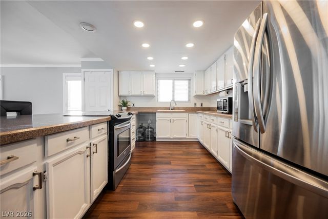 230 West Rochell Drive, Henderson, NV 89015