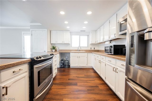 230 West Rochell Drive, Henderson, NV 89015