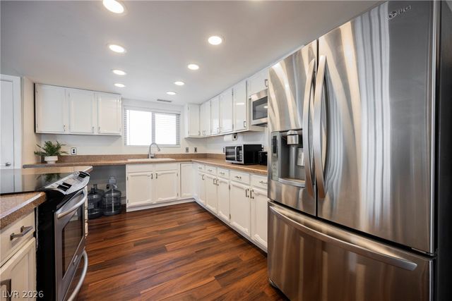 230 West Rochell Drive, Henderson, NV 89015