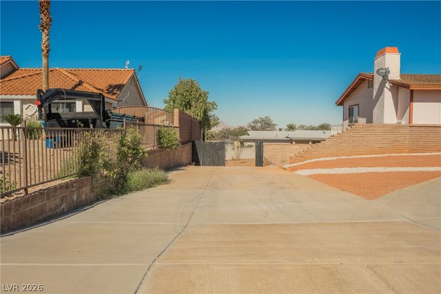 230 West Rochell Drive, Henderson, NV 89015