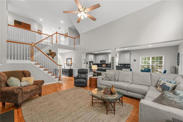 103 Thundering Hills Ridge, Canton, GA 30114
