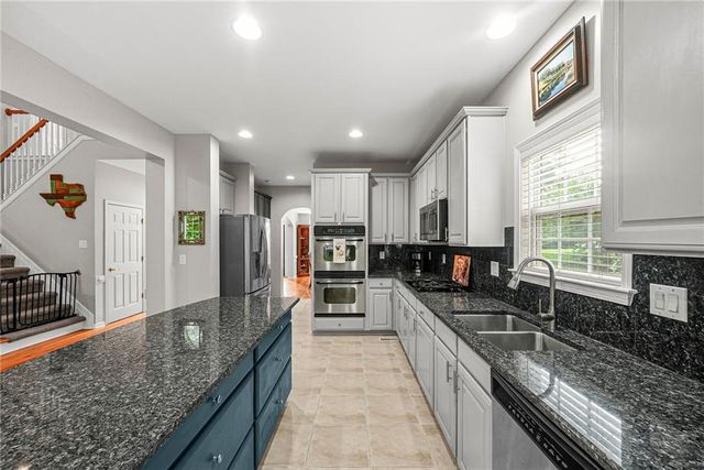 103 Thundering Hills Ridge, Canton, GA 30114