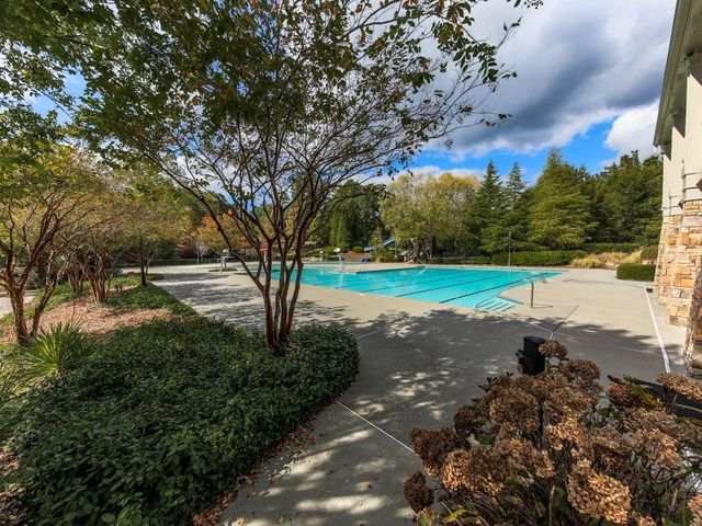 103 Thundering Hills Ridge, Canton, GA 30114