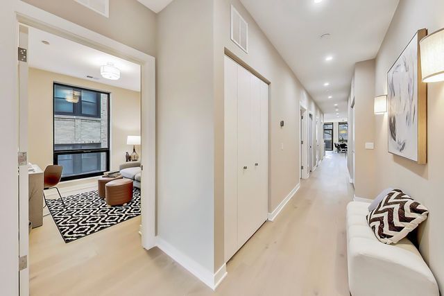 5114 S Kenwood Avenue 3B, Chicago, IL 60615