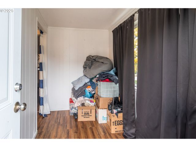 172 PHILLIPS St, Canyonville, OR 97417