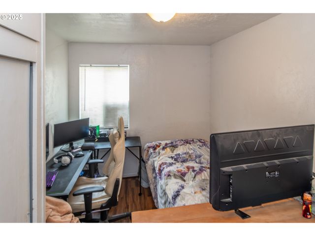 172 PHILLIPS St, Canyonville, OR 97417