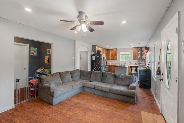 287 Rack Clayton Rd, Hohenwald, TN 38462