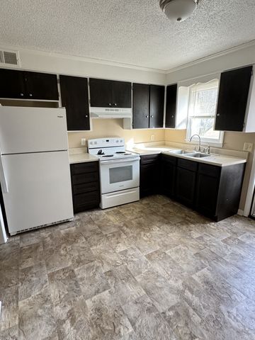 801 W End Ave Unit 2, Mcminnville, TN 37110