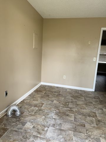 801 W End Ave Unit 2, Mcminnville, TN 37110