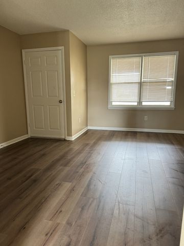 801 W End Ave Unit 2, Mcminnville, TN 37110