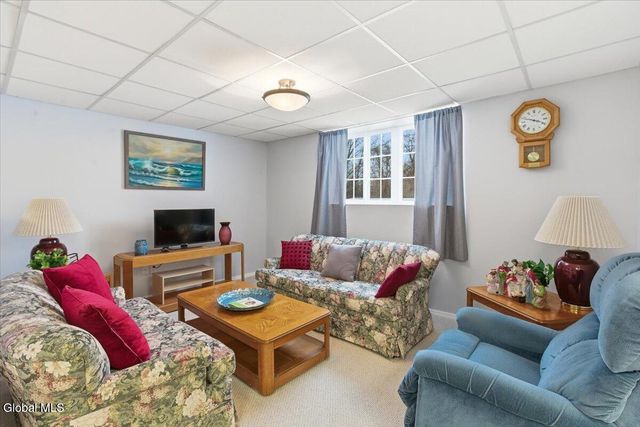 9 Fieldstone Drive, Ballston, NY 12019