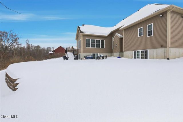 9 Fieldstone Drive, Ballston, NY 12019