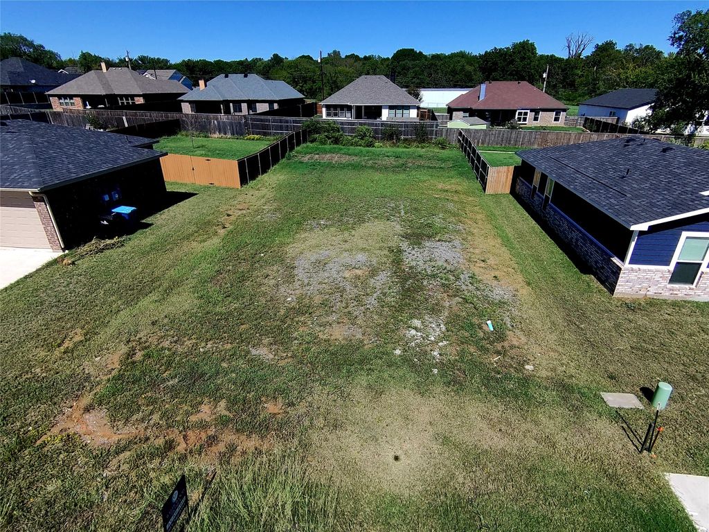 2381 Miller Street, Denison, TX 75020