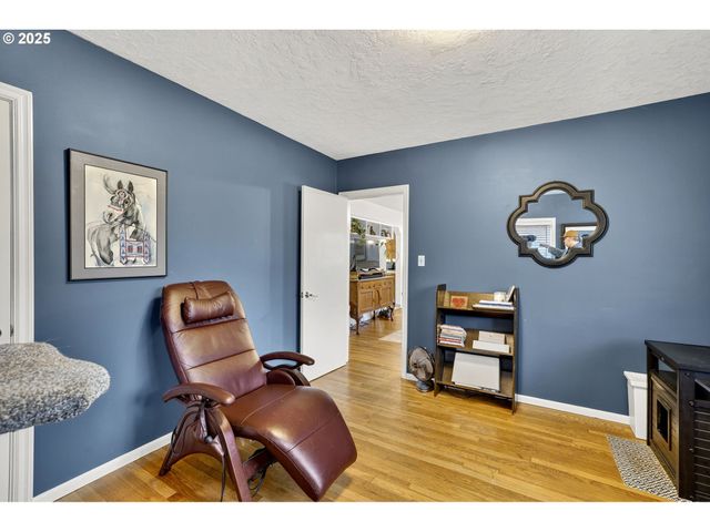 1323 Ne 60TH Ave, Portland, OR 97213