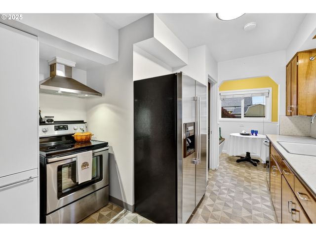 1323 Ne 60TH Ave, Portland, OR 97213