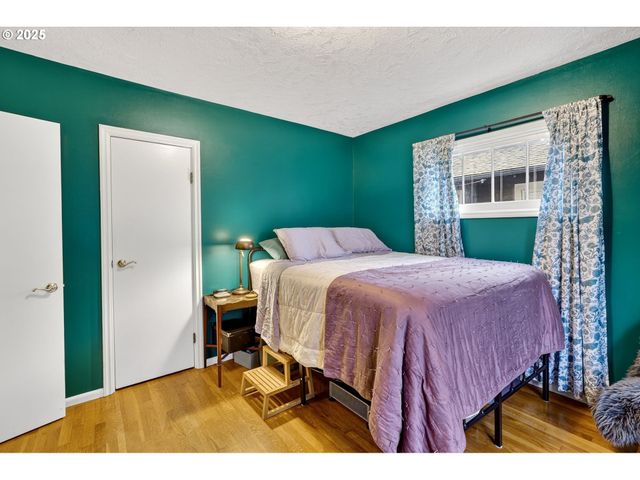 1323 Ne 60TH Ave, Portland, OR 97213