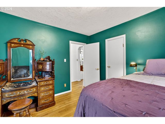 1323 Ne 60TH Ave, Portland, OR 97213