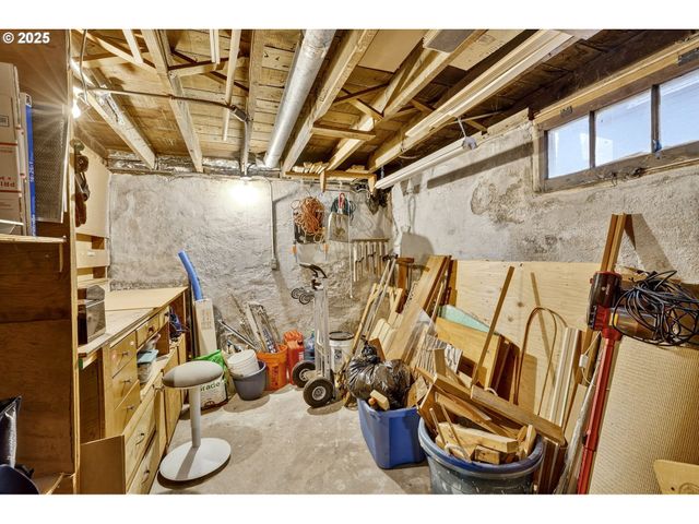 1323 Ne 60TH Ave, Portland, OR 97213