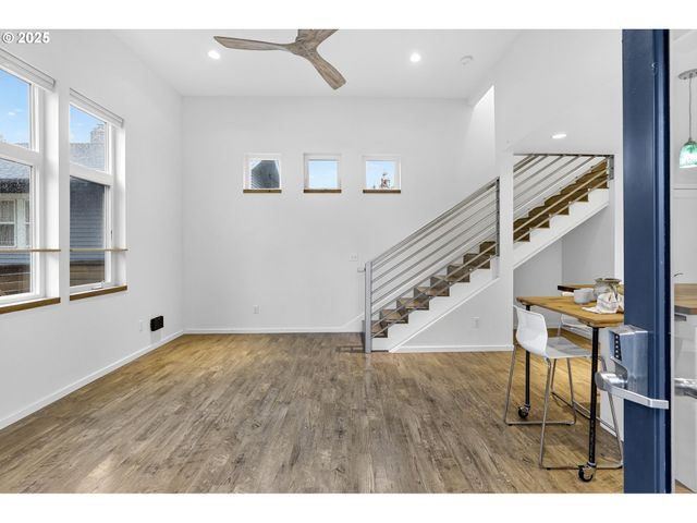 1323 Ne 60TH Ave, Portland, OR 97213