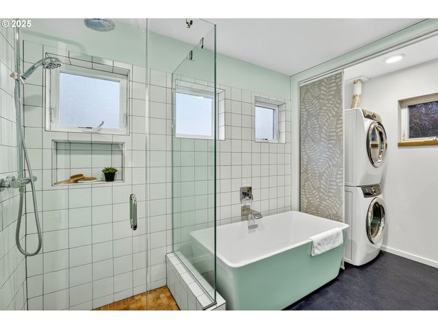 1323 Ne 60TH Ave, Portland, OR 97213