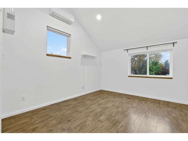 1323 Ne 60TH Ave, Portland, OR 97213