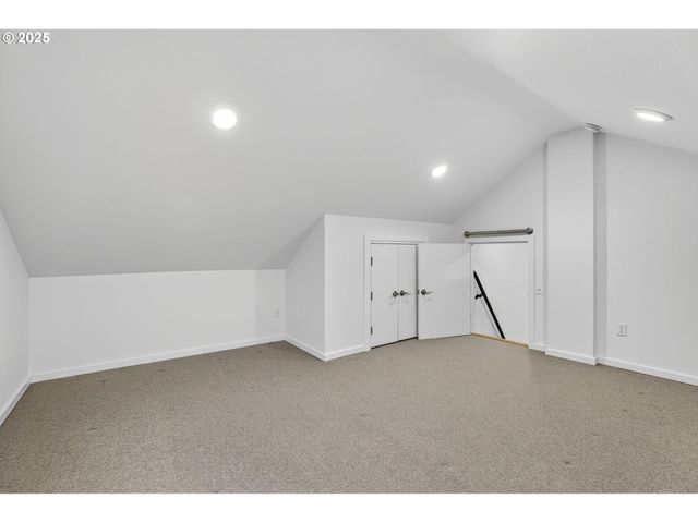 1323 Ne 60TH Ave, Portland, OR 97213