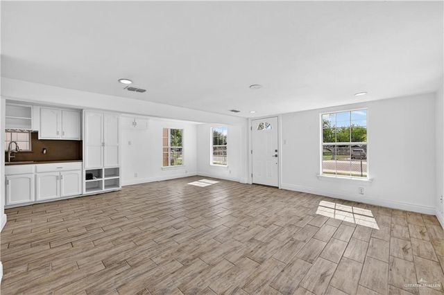 4122 Tagle Street, Edinburg, TX 78541