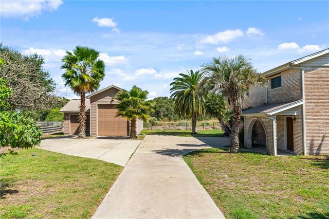 122 Riverdale Dr, Corpus Christi, TX 78418
