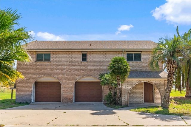122 Riverdale Dr, Corpus Christi, TX 78418