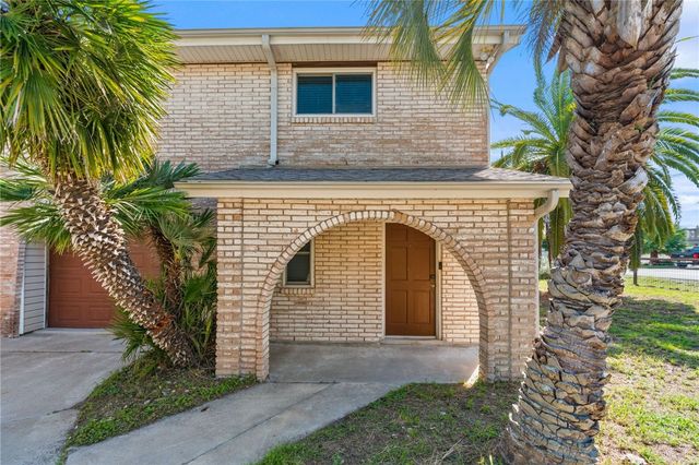 122 Riverdale Dr, Corpus Christi, TX 78418
