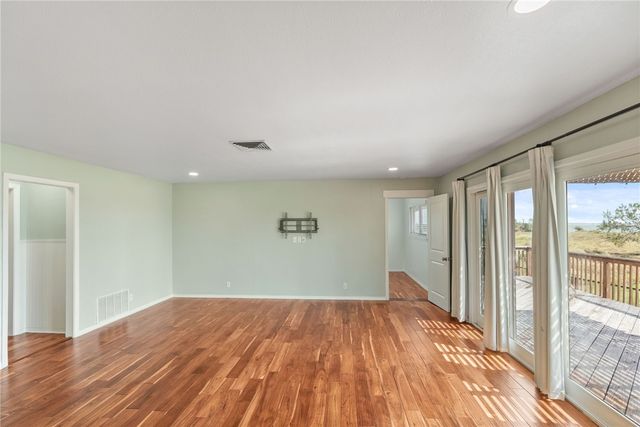 122 Riverdale Dr, Corpus Christi, TX 78418