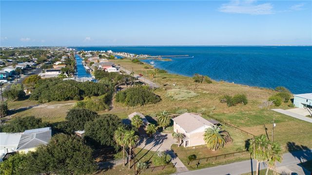 122 Riverdale Dr, Corpus Christi, TX 78418