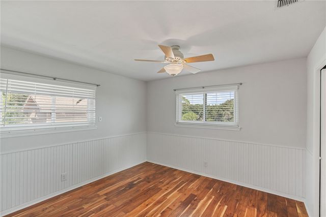 122 Riverdale Dr, Corpus Christi, TX 78418