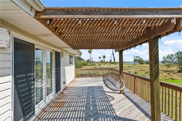 122 Riverdale Dr, Corpus Christi, TX 78418