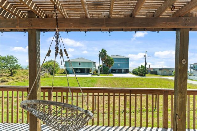 122 Riverdale Dr, Corpus Christi, TX 78418