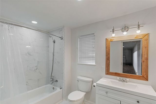 122 Riverdale Dr, Corpus Christi, TX 78418