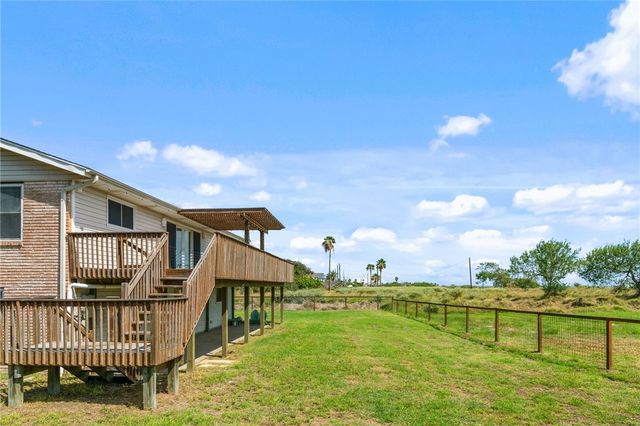 122 Riverdale Dr, Corpus Christi, TX 78418