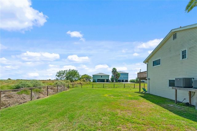122 Riverdale Dr, Corpus Christi, TX 78418