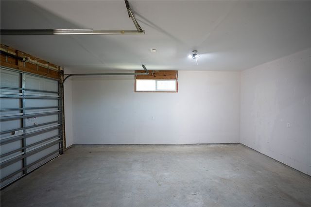 122 Riverdale Dr, Corpus Christi, TX 78418