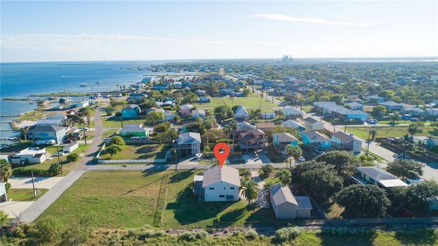 122 Riverdale Dr, Corpus Christi, TX 78418