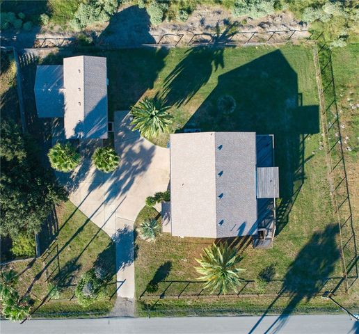 122 Riverdale Dr, Corpus Christi, TX 78418