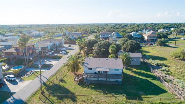 122 Riverdale Dr, Corpus Christi, TX 78418