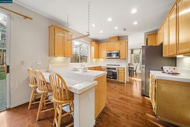 34 34 Elmwood Dr, San Ramon, CA 94583