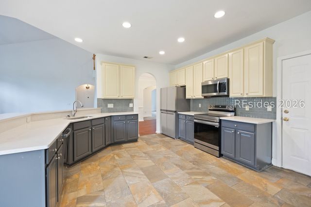 126 Pinecrest Cir, Bluffton, SC 29910