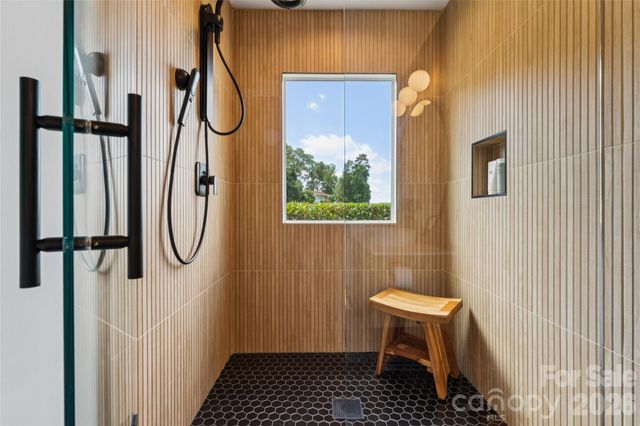 14039 Queens Harbor Road, Charlotte, NC 28278