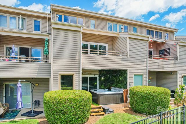 14039 Queens Harbor Road, Charlotte, NC 28278