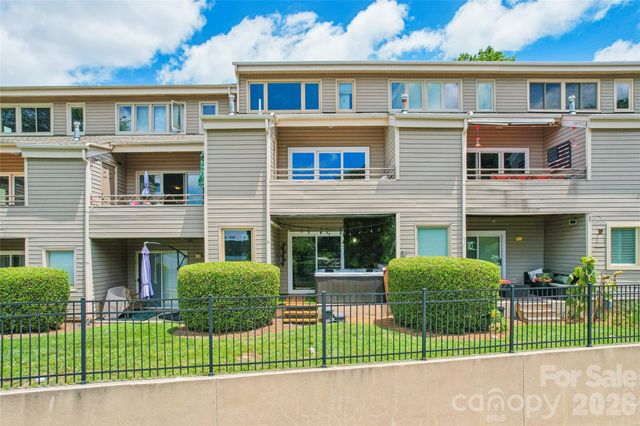 14039 Queens Harbor Road, Charlotte, NC 28278