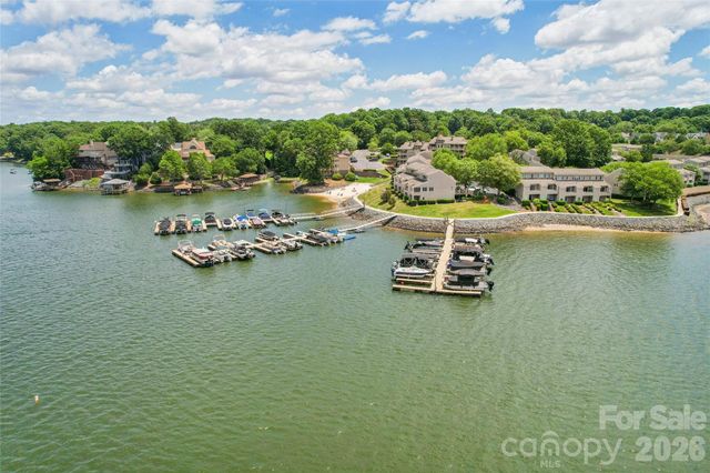 14039 Queens Harbor Road, Charlotte, NC 28278